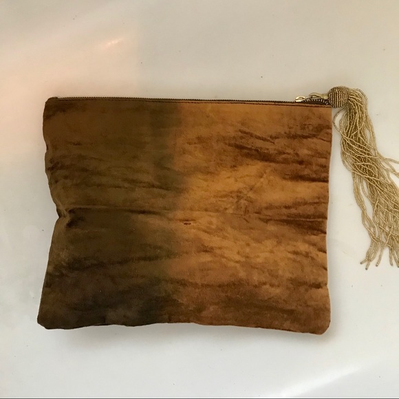 Steve Madden Ombre Crushed Velvet Jasmine Clutch - Picture 2 of 7